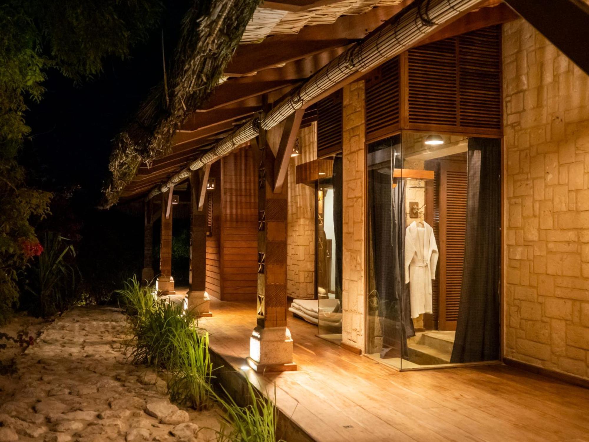 Bed and Breakfast Demeure De La Compagnie Generale Des Huiles Precieuses Ifaty Exterior foto